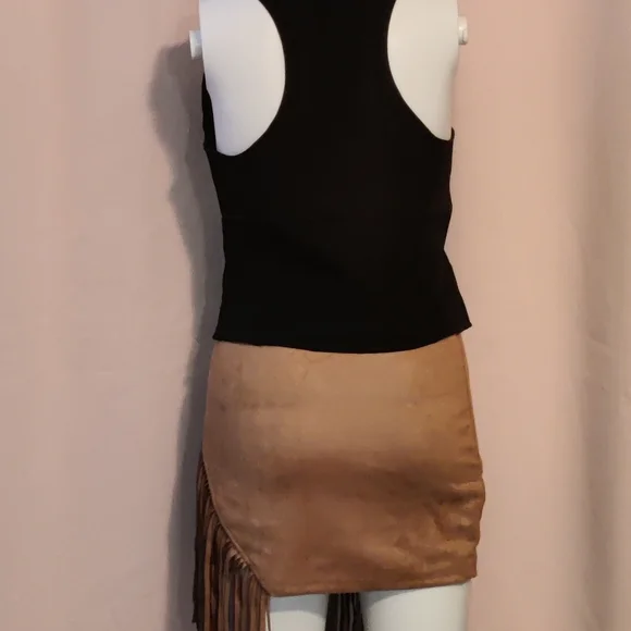 ***NWT-UPC Petite Fringe Trim Skirt - Picture 3 of 4